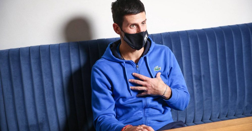 Το πρώτο μήνυμα του Τζόκοβιτς μέσα από το ξενοδοχείο