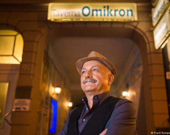 «Χρόνια πολλά Κόβιντ, 30»: Τα ονόματα που σχετίζονται με την πανδημία