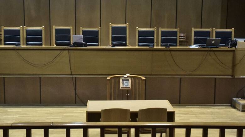 Eλληνικό MeToo: Ξεκινά η πρώτη δίκη – Μάρτυρας η Σοφία Μπεκατώρου