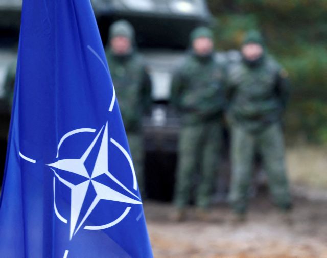 Nato: Δεν αποκλείει να στείλει κι άλλο στρατό στην ανατ