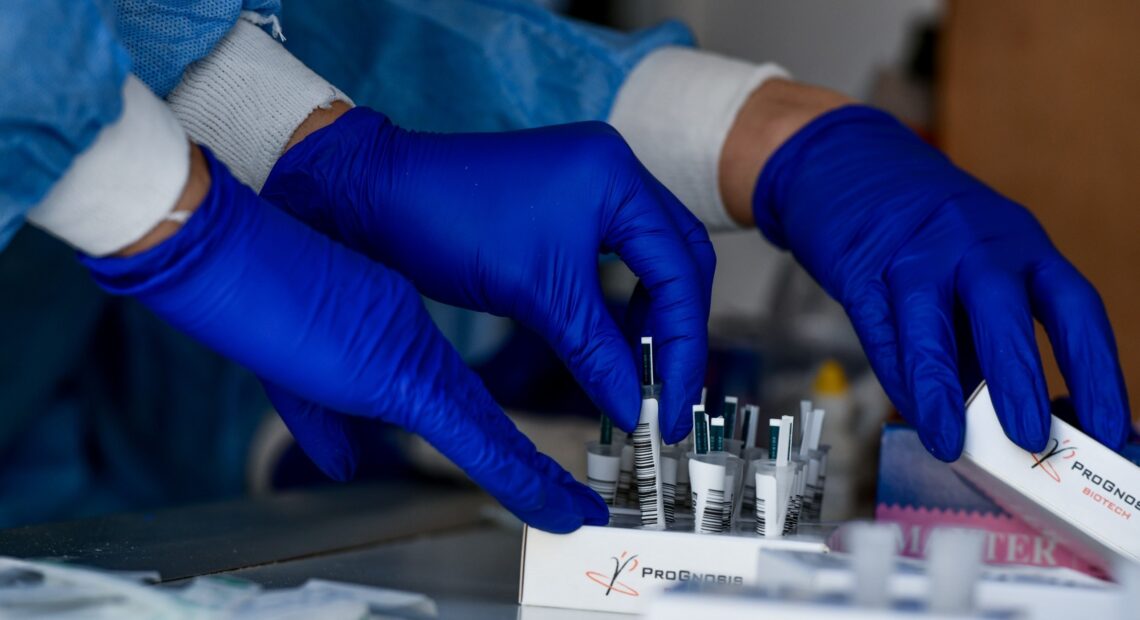 Pcr Tests: Ποιες επιχειρήσεις κινδυνεύουν με πρόστιμο 5