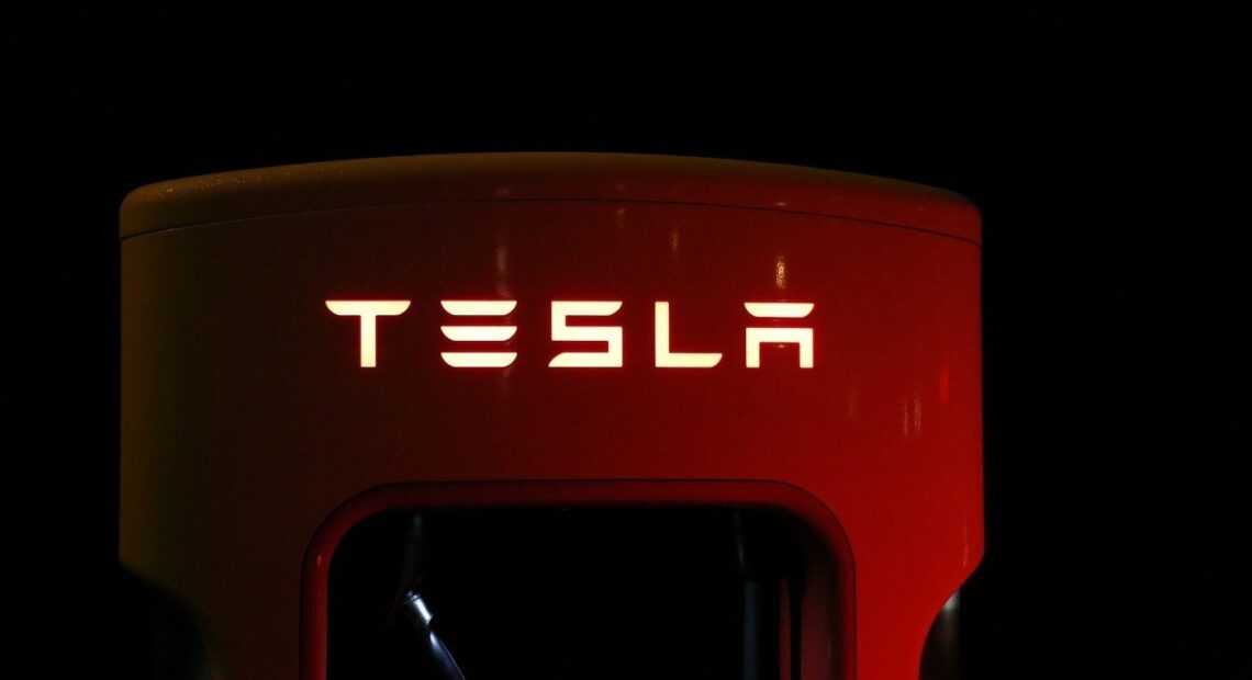 Tesla: Συμφωνία για την κάλυψη των αναγκών σε νικέλιο
