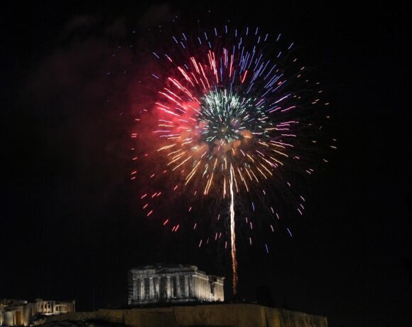 Thousands See Athens On New Year’s Eve Through China’s Wechat Channel