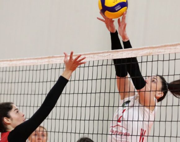 Α1 γυναικών, Πορφύρας Ολυμπιακός 1 3: Το σερί και το πρώτο κερδισμένο σετ