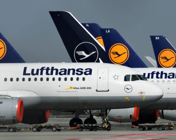 Γερμανία: Η Lufthansa αναστέλλει τις πτήσεις της προς Ουκρανία