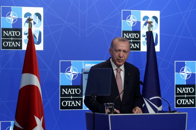 Ερντογάν: Εμφανίζεται έτοιμος να μεσολαβήσει για το ουκρανικό – Ίσες αποστάσεις μεταξύ Μόσχας και Κιέβου