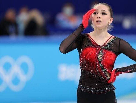 Καμίλα Βαλίεβα: Το κορίτσι θαύμα του καλλιτεχνικού πατινάζ επιστρέφει στον πάγο