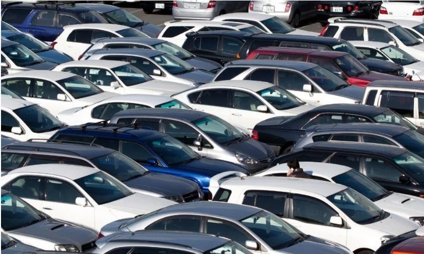 Μεταχειρισμένα αυτοκίνητα: Μειώνεται ο αριθμός τους και αυξάνονται οι τιμές τους