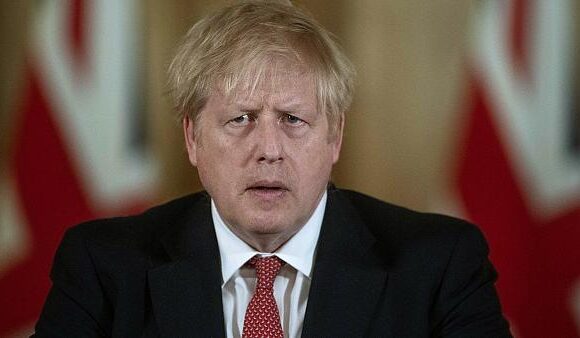 Μπόρις Τζόνσον: Εντείνονται οι πιέσεις να παραιτηθεί