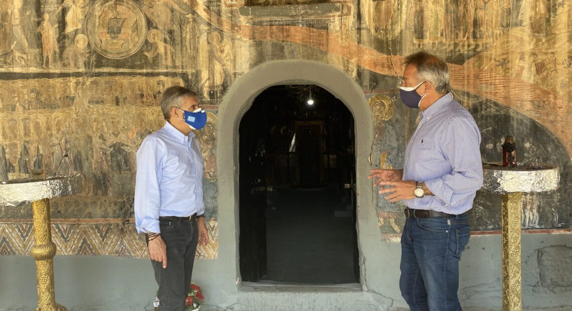 Προστατεύονται από την φθορά δυο ιστορικές εκκλησίες