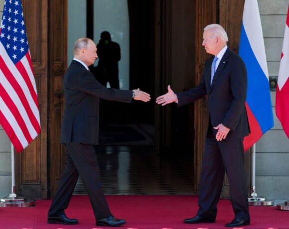 Ρωσία: «Επιχειρηματική» η συνομιλία Μπάιντεν Πούτιν – ΗΠΑ και ΝΑΤΟ απέτυχαν να αντιμετωπίσουν τις ανησυχίες της Ρωσίας