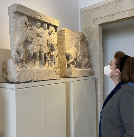 Το άγαλμα της θεάς Αθηνάς ταξιδεύει από το Μουσείο Ακρόπολης στο Παλέρμο