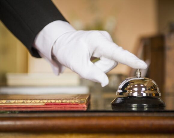 Helpdesk: New Service For Greek Hoteliers Informs On Business Growth Funding