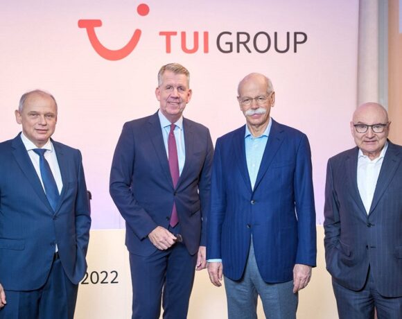 Holiday Giant Tui Sees Strong Summer Ahead 