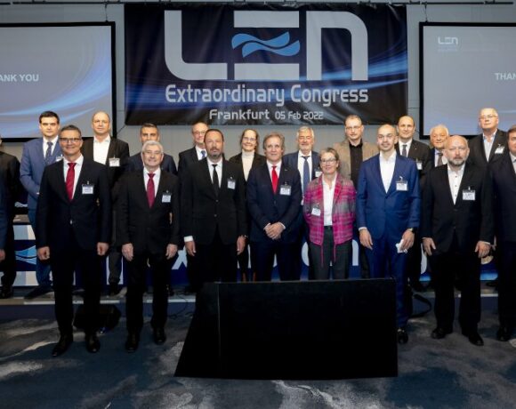 Len: Και επίσημα Σίλβα, τέλος εποχής Μπαρέλι