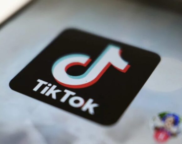 Tiktok: Πρόκειται να απαγορεύσει περιεχόμενο που συνδέεται με διατροφικές διαταραχές