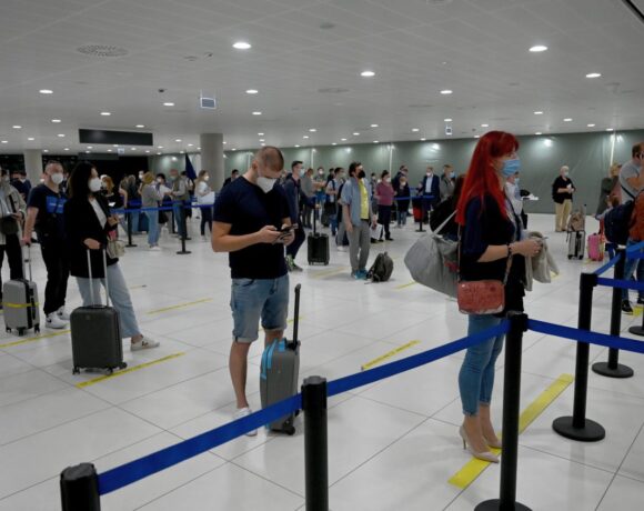 Aci World Sees Slow Recovery For Global Passenger Traffic In 2022