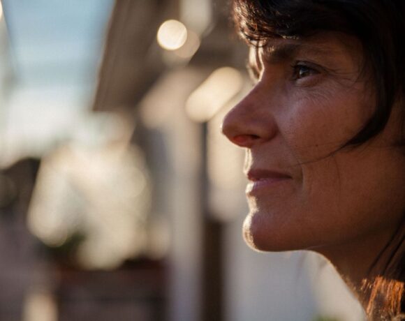 Airbnb Offers Free Temporary Housing To 100,000 Ukrainian Refugees