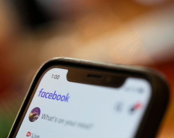 Apple και Facebook εξαπατήθηκαν και έδωσαν προσωπικά δεδομένα σε Hackers