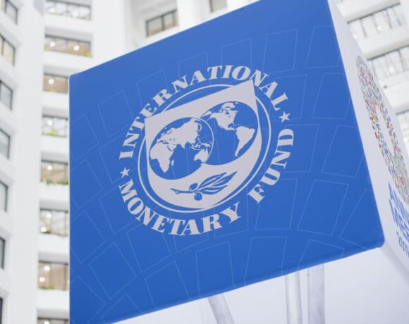 ΔΝΤ, ΕΤΑΑ και Παγκόσμια Τράπεζα δεσμεύονται να συνεργαστούν για τη στήριξη της Ουκρανίας
