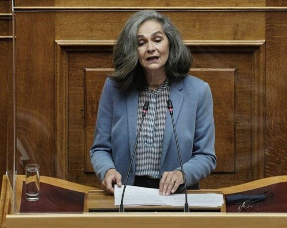 Επίθεση Σακοράφα σε Αυγενάκη