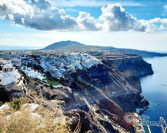 Επιχορηγήσεις για 5 ξενοδοχεία σε Σαντορίνη, Ρόδο, Κίμωλο, Μύκονο και Σέριφο