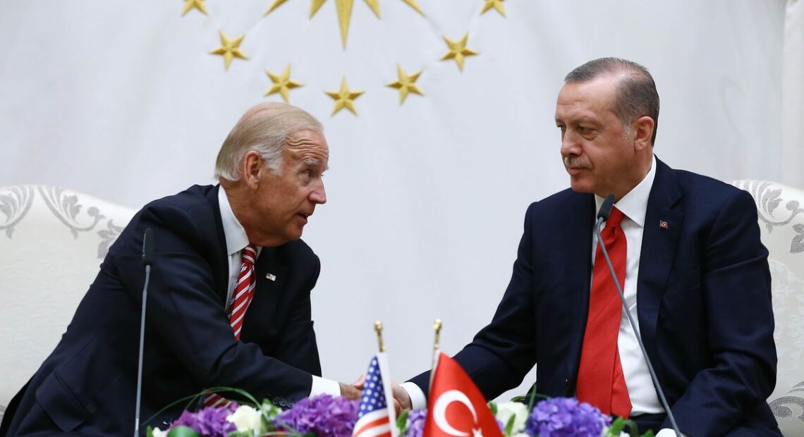 Ερντογάν προς Μπάιντεν: Να αρθούν οι κυρώσεις της τουρκικής αμυντικής βιομηχανίας