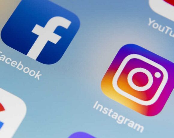 Η Ρωσία απαγορεύει όλες τις υπηρεσίες της Meta εκτός από το Whatsapp