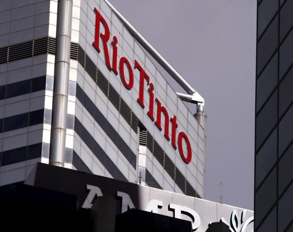 Η Rio Tinto κόβει τους δεσμούς της με τη Ρωσία