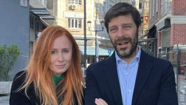 Θεσσαλονίκη: Συνάντηση Γιατρομανωλάκη με τη σκηνοθέτρια Β