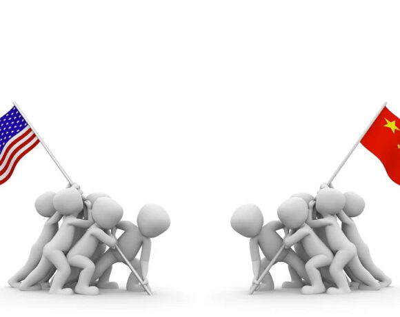 Κίνα: Οργή κατά των ΗΠΑ για τις πληροφορίες ότι η Ρωσία της ζήτησε οικονομική και στρατιωτική βοήθεια