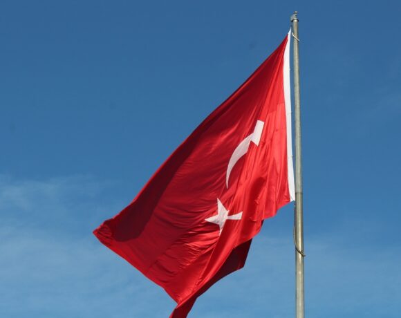 Ο Ζελένσκι ευχαριστεί την Τουρκία για τα Drones και η Άγκυρα απαντά… δεν είναι δωρεά