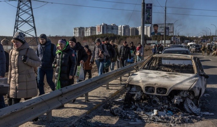 Οι Ουκρανοί ισχυρίζονται ότι η Ρωσία χτύπησε φάλαγγα με αμάχους – Επτά νεκροί