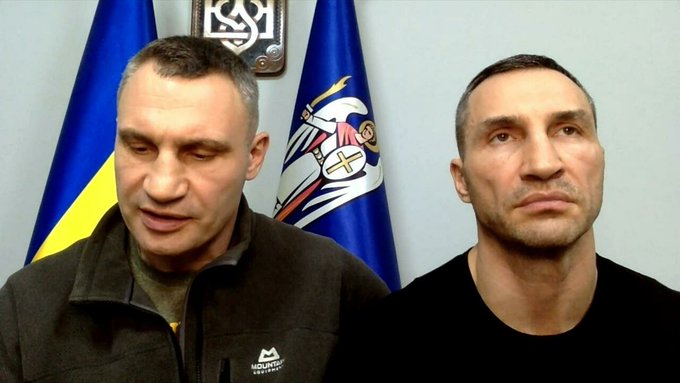 Ουκρανία: Άλλη μια νύχτα τρόμου σε Κίεβο, Χάρκοβο και Μαριούπολη, κυκλώνουν την Οδησσό οι Ρώσοι – Φόβος για λευκορωσική επίθεση