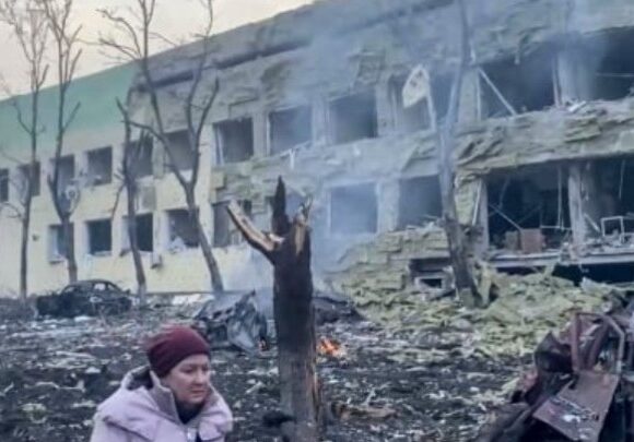 Ουκρανία: Στο Ντονέτσκ μεταφέρθηκαν παιδιά που είχαν εγκλωβιστεί στη Μαριούπολη