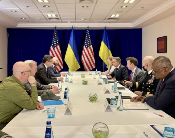 Ουκρανία: Συνάντηση Μπλίνκεν – Κουλέμπα στη Βαρσοβία