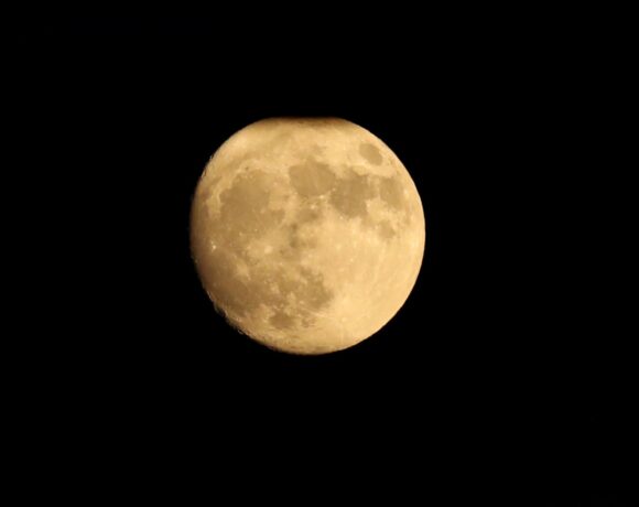 Πανσέληνος Μαρτίου 2022: Πότε πραγματοποιείται – Γιατί την αποκαλούν «Φεγγάρι του Σκουληκιού»