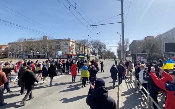 Πόλεμος στην Ουκρανία: Ανθρωπιστική καταστροφή απειλεί 300