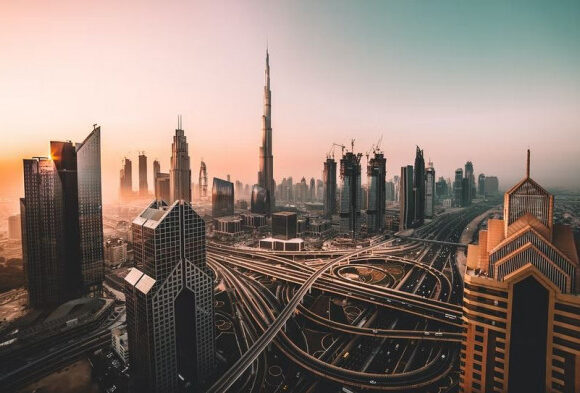 Πόλεμος στην Ουκρανία: Η νέα γη της Επαγγελίας για τους ρώσους ολιγάρχες