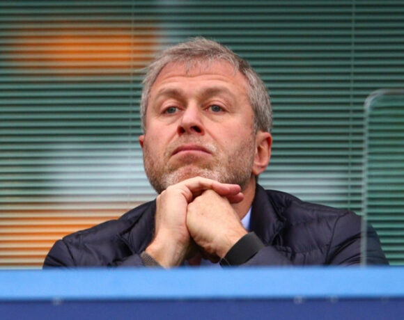 Πόλεμος στην Ουκρανία: Ο ρώσος ολιγάρχης Ρομάν Αμπράμοβιτς στη λίστα των κυρώσεων της ΕΕ