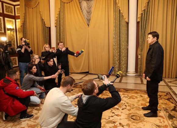 Πόλεμος στην Ουκρανία: To Κίεβο καλεί την Κίνα να καταδικάσει την «βαρβαρότητα» της Ρωσίας