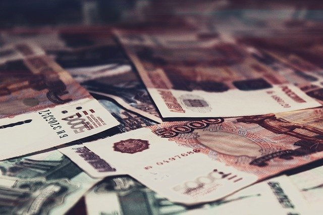 Ρωσία: Στα $66,82 δισ
