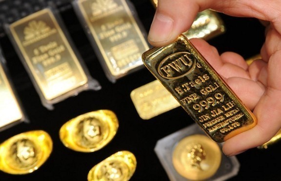 Συνωστισμός επενδυτών στον χρυσό – Ξεπέρασε τα $2