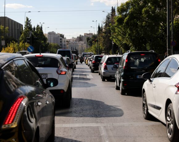 Άρση ακινησίας οχημάτων – Τέλη κυκλοφορίας με τον μήνα: Aναλυτικά η διαδικασία