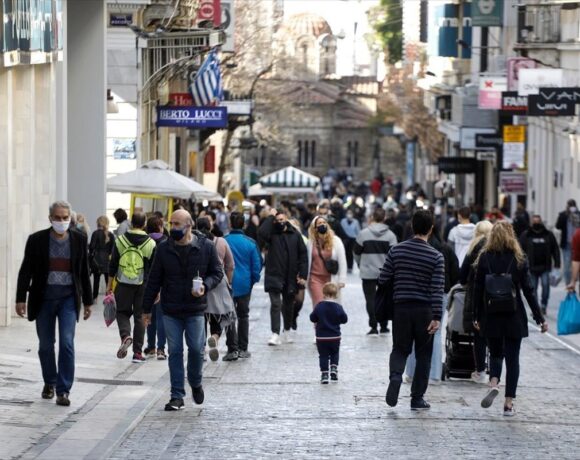 Έρευνα της ΔιαΝΕΟσις: Εργασία στο Δημόσιο, σύνταξη πριν από τα 60 και δικαιοσύνη θέλουν οι Έλληνες