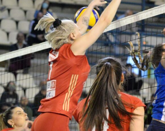 Α1 γυναικών, Λαμία Ολυμπιακός 1 3: Επιβεβαίωση ανωτερότητας και δοκιμές