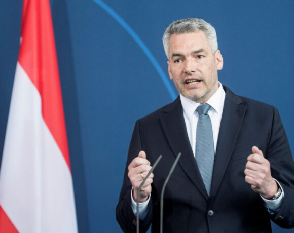 Αυστρία: «Ο Πούτιν πιστεύει ότι κερδίζει τον πόλεμο»