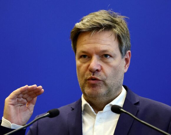 Γερμανία: Νέες κυρώσεις σε βάρος της Ρωσίας αλλά όχι εμπάργκο στο φυσικό αέριο ζητά ο υπουργός Οικονομίας