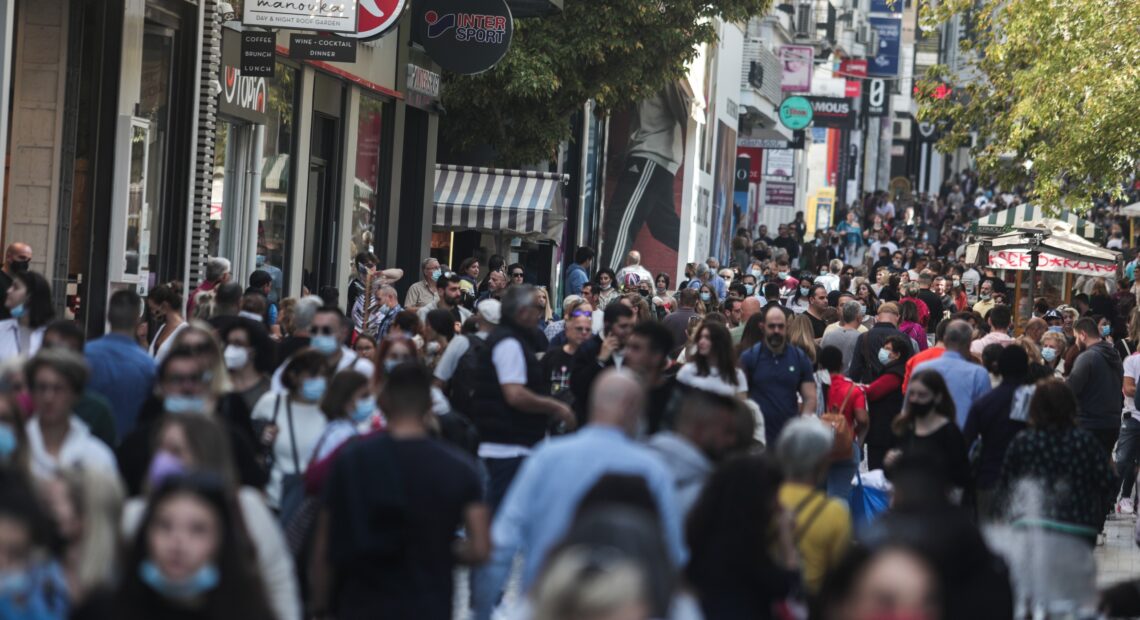 Εορταστικό ωράριο: Ανοικτά στις 17/4 τα καταστήματα – Πώς θα λειτουργήσουν τη Μεγάλη Εβδομάδα