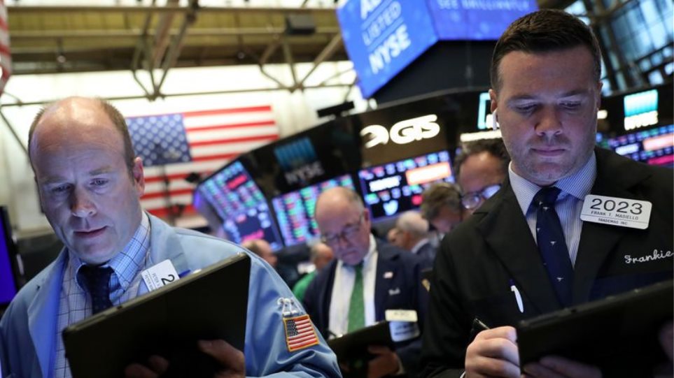 Επιφυλακτικά ανοδικά η Wall Street – «Βουτιά» 30% για τη μετοχή του Netflix